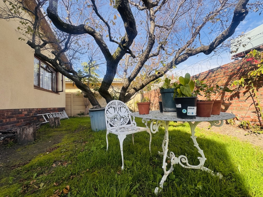 To Let 4 Bedroom Property for Rent in Van Der Stel Western Cape